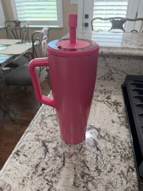 40oz Brumate Era Glitter Pink with straw topper